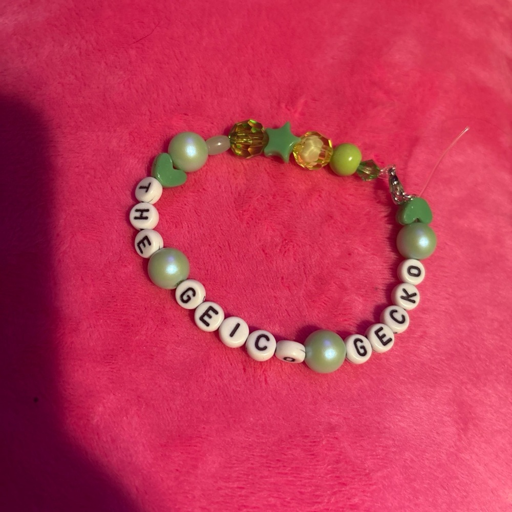 Green “The Geico Gecko” Beaded Bracelet